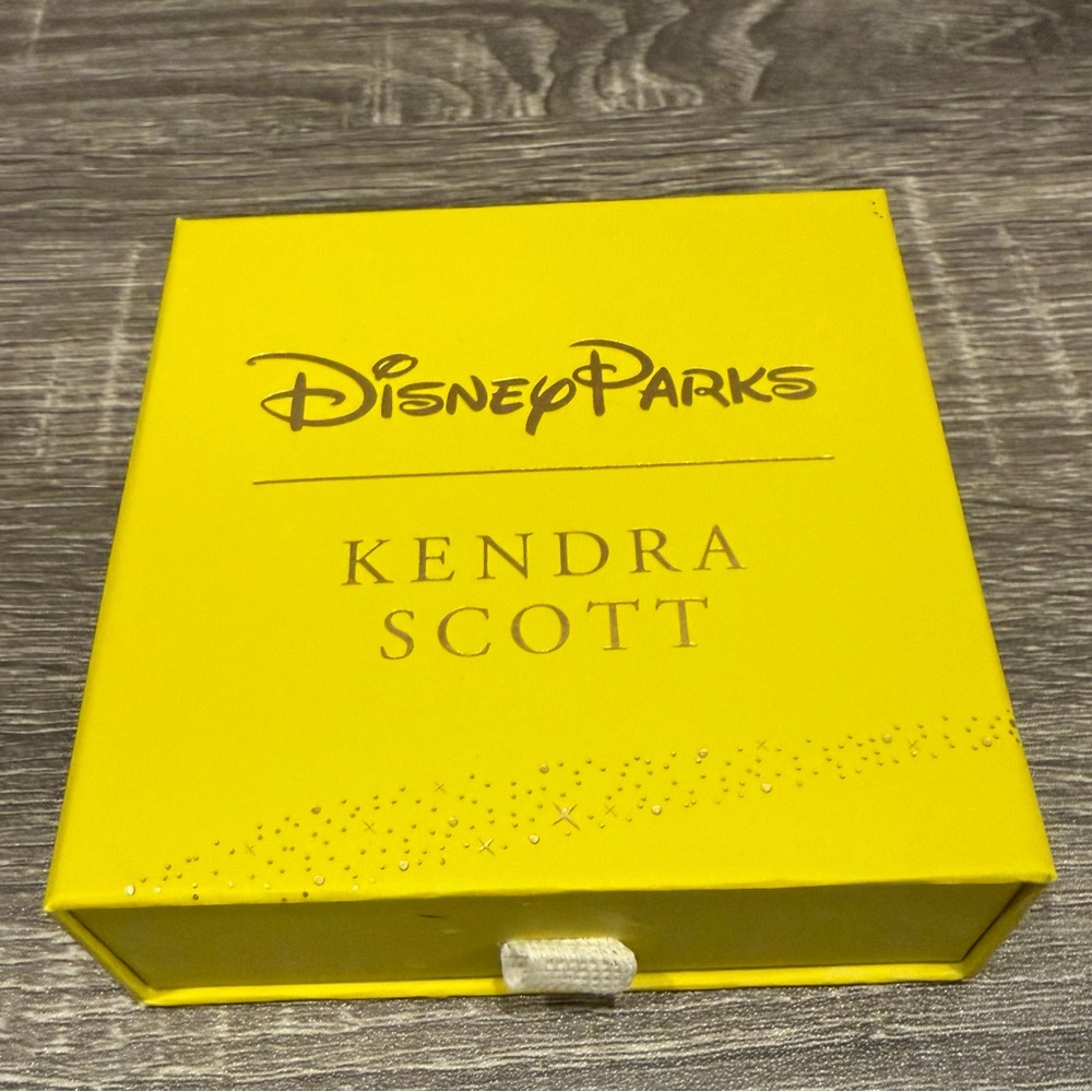 Kendra Scott Gold Disney Castle Necklace - Picture 4 of 4